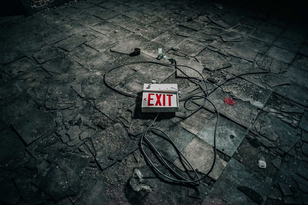 abandoned-1834759_1920